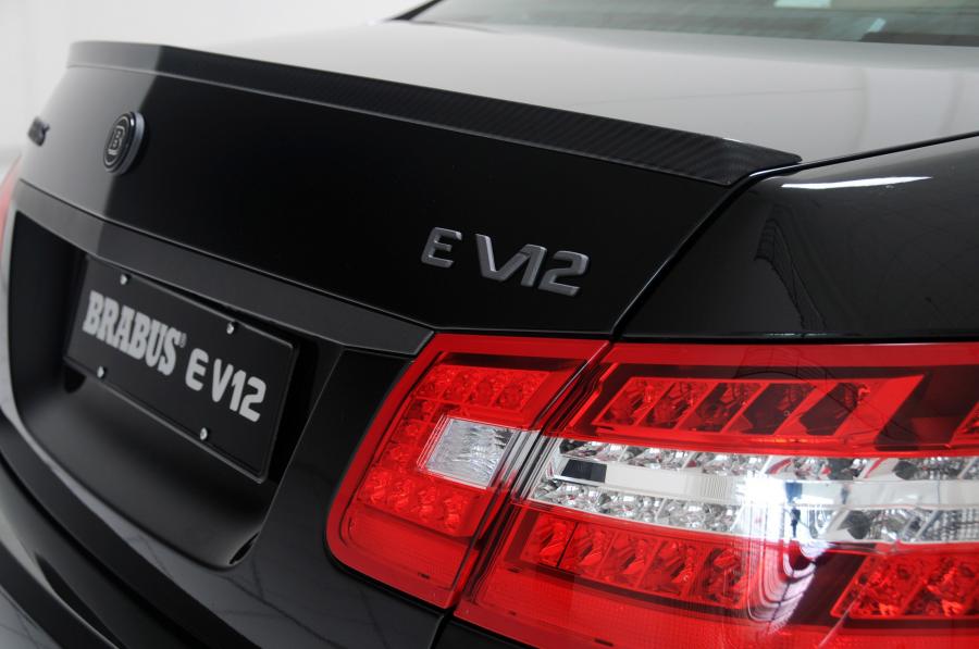  Mercedes-Benz E V12 by Brabus 2010 года  (фото 17 из 44)